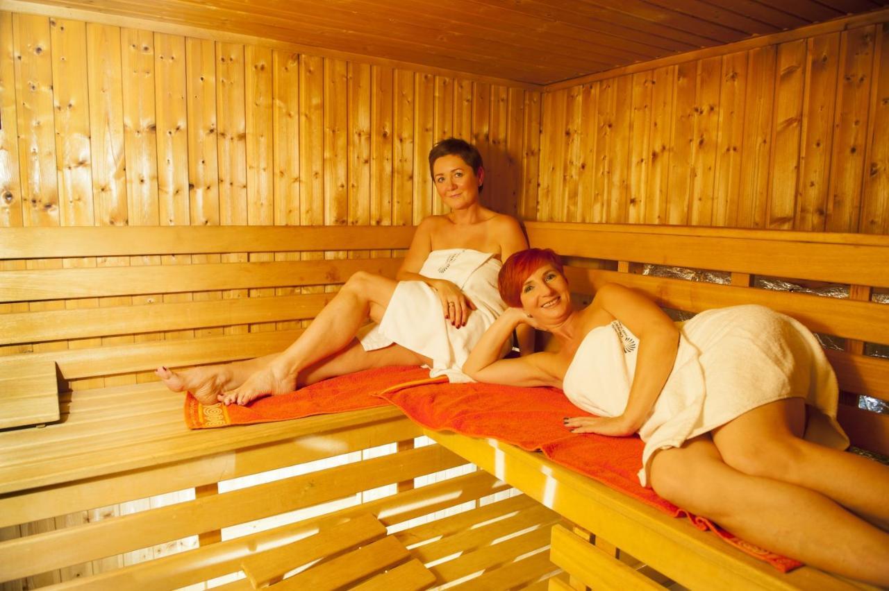 Dom Zdrojowy Aparthotel Jelenia Gora Ngoại thất bức ảnh