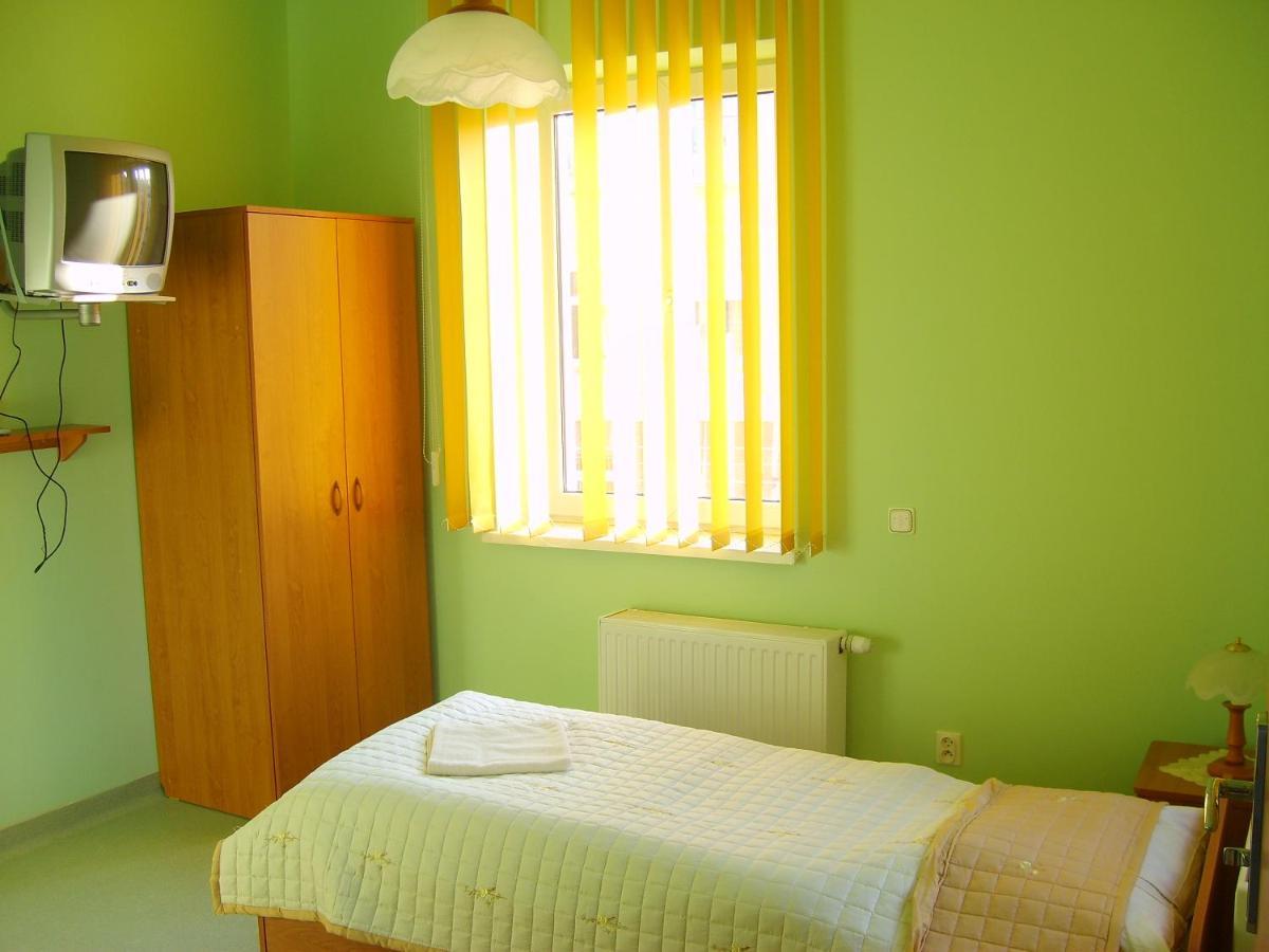 Dom Zdrojowy Aparthotel Jelenia Gora Ngoại thất bức ảnh