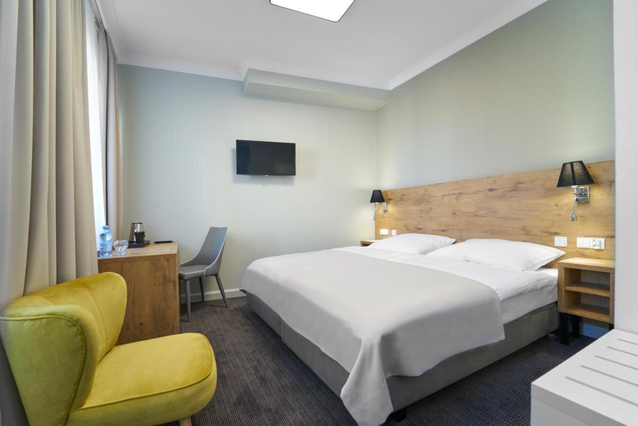Dom Zdrojowy Aparthotel Jelenia Gora Ngoại thất bức ảnh
