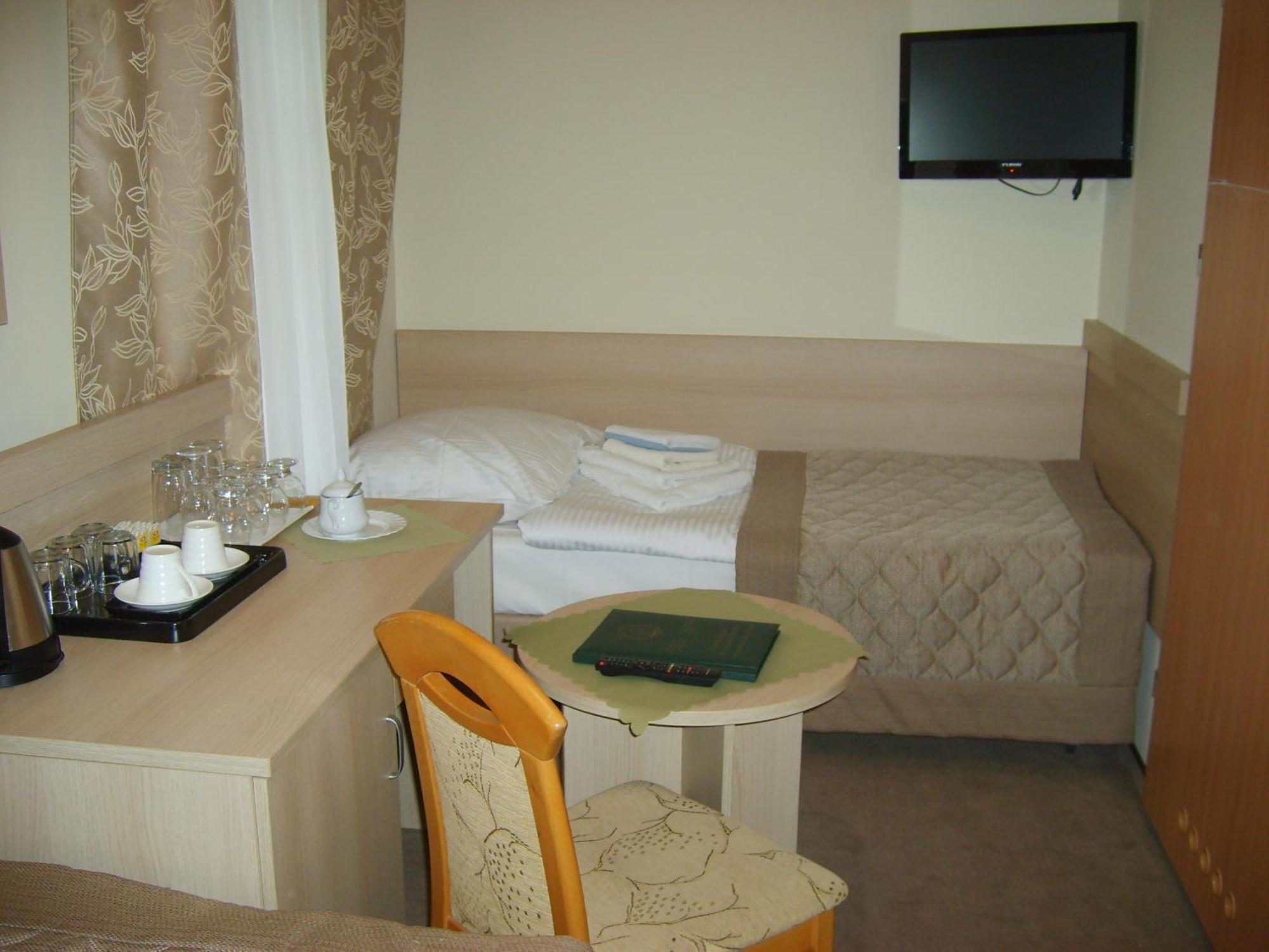 Dom Zdrojowy Aparthotel Jelenia Gora Ngoại thất bức ảnh